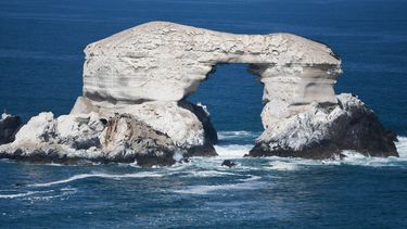Estudio advierte riesgo de derrumbe de mirador La Portada de Antofagasta