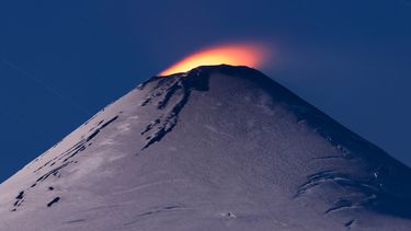 VIDEO| Geólogo explica qué sucede con volcán Villarrica: Está inestable y en alerta naranja
