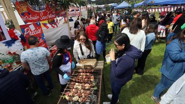 Ya se siente el olor a 18: Sernac llama a consumidores a exigir sus derechos en las fondas