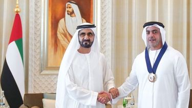 Premios a la igualdad de género son entregados solamente a hombres por el gobierno de Emiratos Árabes