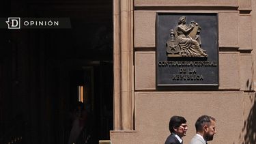 El Desconcierto | 8842 imagen de la entrada a contraloria.jpg