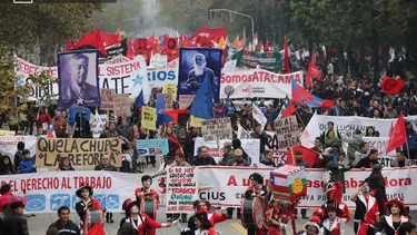 El Desconcierto | 20988 foto de marcha durante un primero de mayo.webp