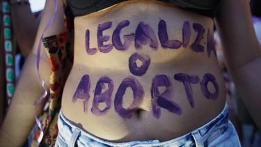 Senado brasileño desarchiva proyecto que pretende prohibir el aborto en tres causales