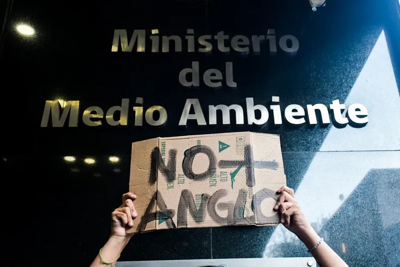 costosa decada en multas para mineras por no respetar medioambiente  montos equivalen a construccion de mas de 66 colegios.webp