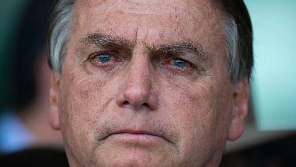 Bolsonaro abandona temporalmente su celda de reclusión para una cirugía en plena Navidad