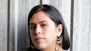 Sebastián Calfuqueo, artista visual mapuche: Al gobierno no le interesa la cultura, porque le da herramientas a la gente para pensar un mundo diferente
