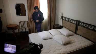 San Felipe: Trasladan al Hotel OHiggins a pareja contagiada con COVID-19 luego de ataque de vecinos a su familia