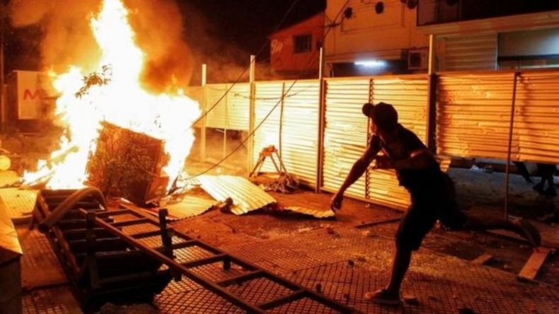 PROTESTA.jpg