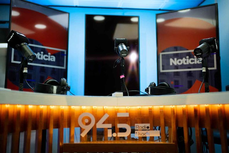 USACH RADIO NUEVAPROGRAMACION.jpg