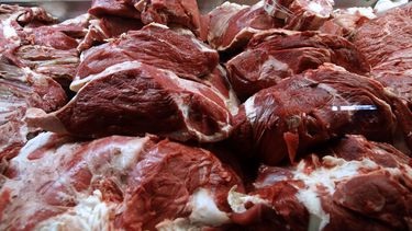 Restaurante Donde La Cuca fue cerrado debido a que tenía más de 200 kilos de carne vencida