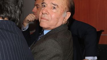 Carlos Menem es dado de alta tras sufrir fuerte neumonía y pasará su cumpleaños 90 en casa