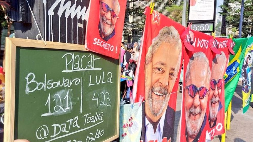 Brasil: La venta de toallas, el viral termómetro electoral entre Lula y Bolsonaro