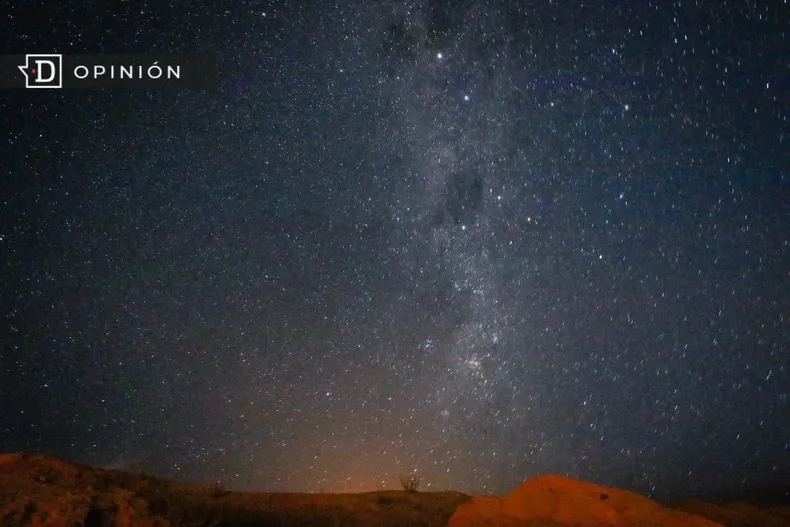 15336 imagen referencial de un cielo de noche estrellado.webp