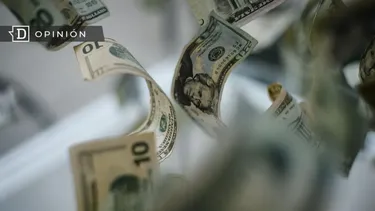 El Desconcierto | 21182 dolares cayendo en el aire.webp