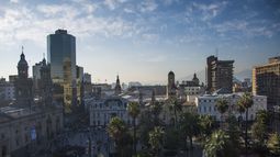 New York Times destaca Santiago como destino imperdible con Barrio Yungay, Factoría Franklin y la Blondie