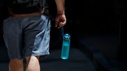 Olas de calor: Experta detalla cómo cuidarse para evitar un colapso que puede ser mortal