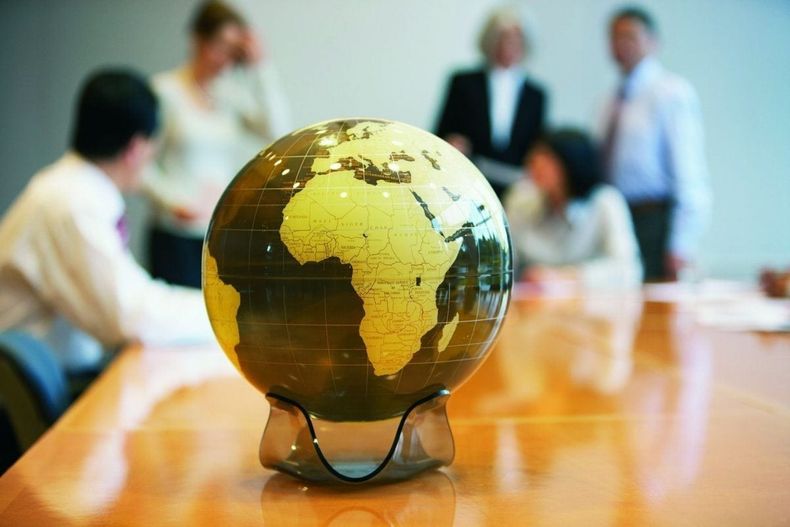 Aplicar la sostenibilidad resulta fundamental para las organizaciones modernas, ya que permite reducir costos y diferenciarse en el mercado.