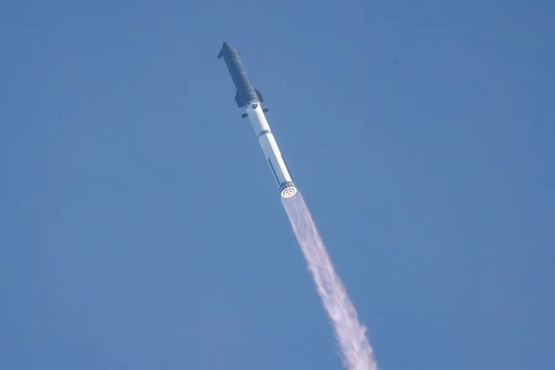 Cohete de Elon Musk impactó la Luna - Agencia EFE