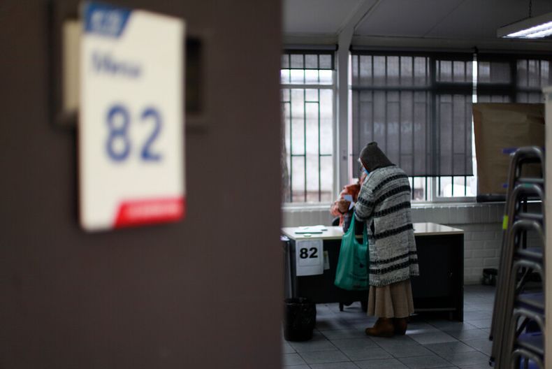 segun expertos sufragio en 1 dia era factible aumentando numero de camaras secretas a 4 por mesa.jpg