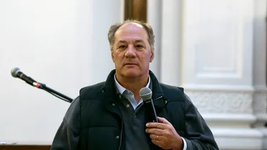 El Desconcierto | juan sutil relativiza dictadura de pinochet para mi no era una dictadura y genera criticas al comando de matthei.webp