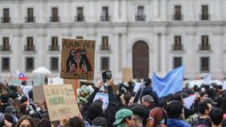 Desregulación y giro climático: Las alertas medioambientales de partidos progresistas frente a gobierno de Kast Desregulación y giro climático: Las alertas medioambientales de partidos progresistas frente a gobierno de Kast