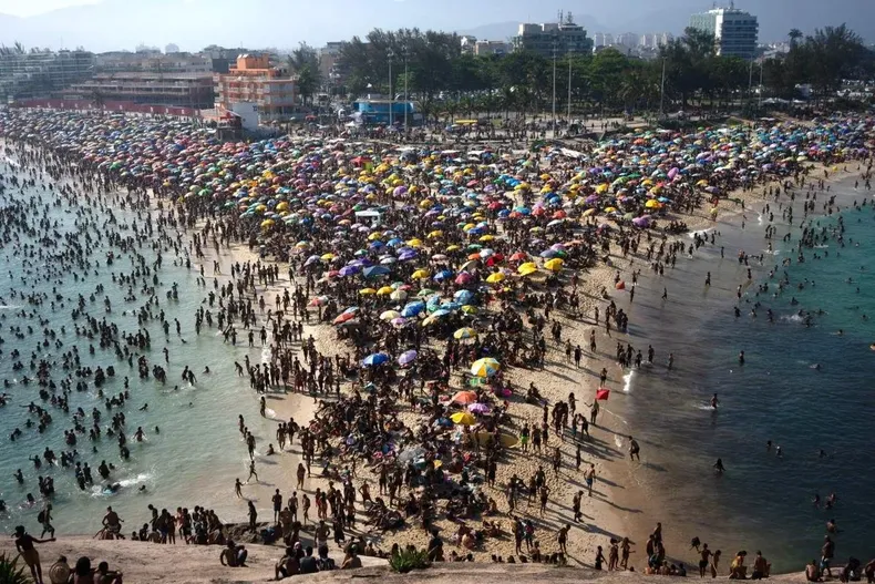 11652 rio calor extremo.webp