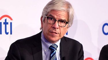 Ex economista del Banco Mundial que denunció manipulación en informe sobre Chile ganó el Premio Nobel de Economía