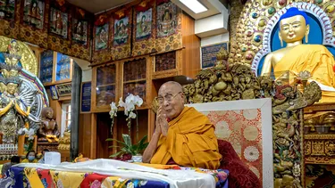 Tensión diplomática por el dalái lama: embajador chino afirma que India no tiene voz en la sucesión del líder espiritual