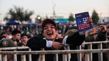 Encuestas vs la calle: Especialistas evalúan la estrategia del Apruebo para el Plebiscito