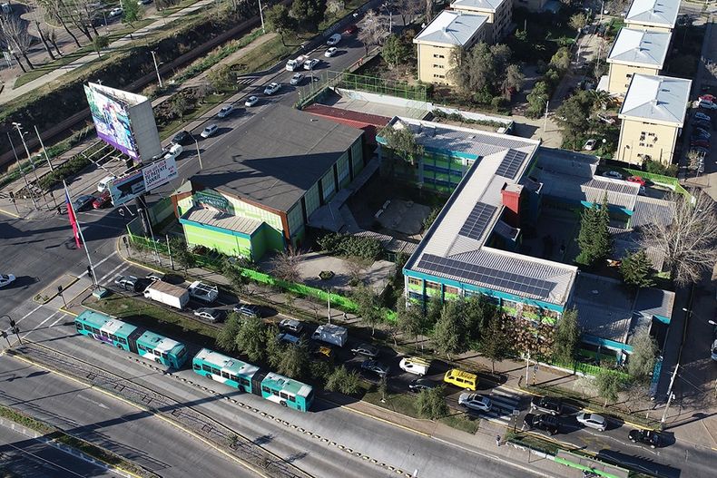 8114 escuela solar.jpg