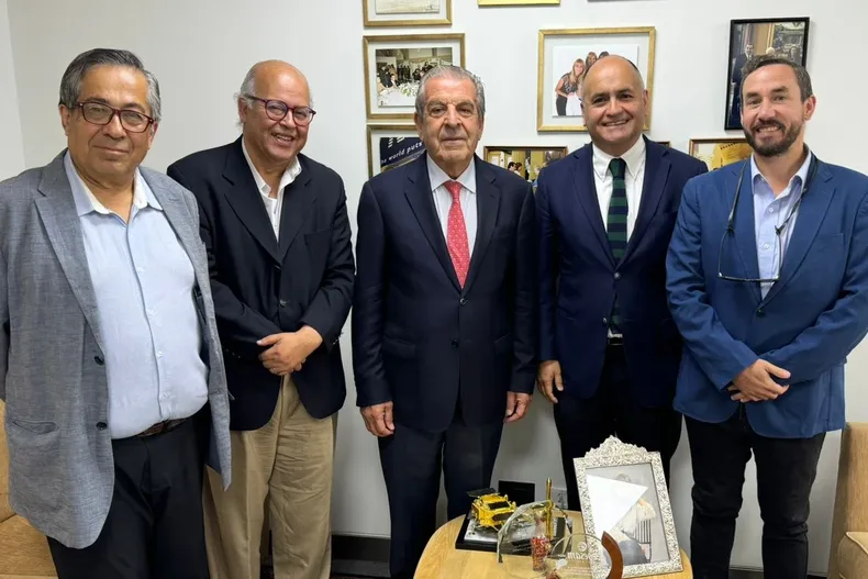 10263 militantes dc se reunen con expresidente eduardo frei.webp