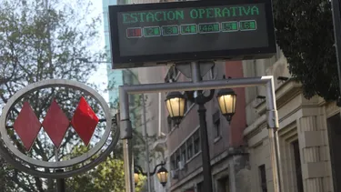 Extensión horaria de Metro este martes 11 y miércoles 12 por concierto de Dua Lipa: Revisa en qué estaciones