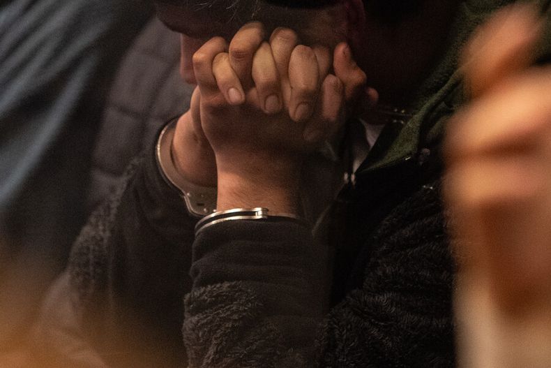 1350 a uno 1589810.jpg