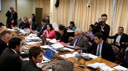 Armamento letal y justicia militar: Los puntos clave que tensionan discusión de RUF