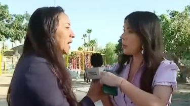 VIDEO| “No me agarre el micrófono”: El tenso momento entre periodista y concejala acusada de malos tratos