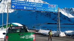 Paso Los Libertadores nuevamente cerrado por nieve - Agencia Uno