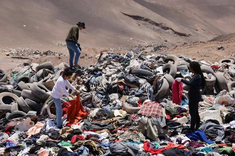 13712 desierto vestido.webp