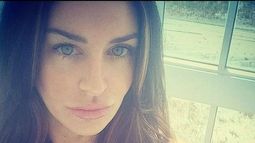 Encuentran a ex modelo Playboy asesinada por asfixia en su departamento: Había denunciado robo y no hay sospechosos