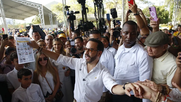 El candidato presidencial del movimiento Defensores de la Patria, Abelardo de la Espriella, vota en Barranquilla - Agencia EFE