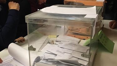 Masiva participación marca jornada electoral en que Cataluña se debate entre independentismo y unionismo