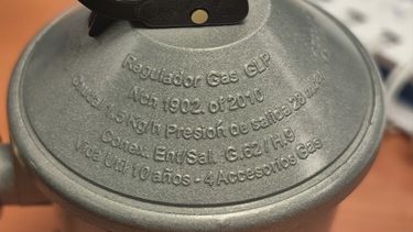 Sernac alerta por falla en regulador de gas que podría provocar explosiones: Así puedes identificarlo