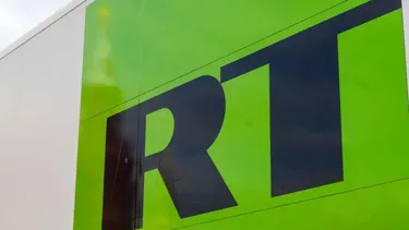 RT en Chile: Llegada del canal ruso abre debate sobre pluralismo informativo ante concentración mediática