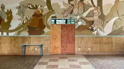Colores naturales y arcilla del territorio dan vida a un mural que destaca la cultura y el patrimonio de Villarrica