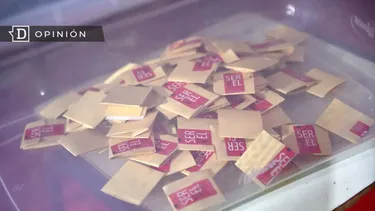 El Desconcierto | 14794 imagen referencial de votos en una urna.webp