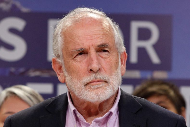 Ministro de Vivivenda y Urbanismo Carlos Montes.jpeg