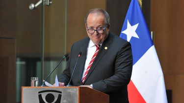 Admiten querella contra fiscal nacional por cita con Chadwick y Hermosilla: Piden incautar teléfono