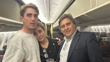 “Fue una locura”: Joven chileno detenido en cárcel de alta seguridad en EEUU llega al país y relata dramática experiencia