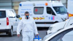 Obsesionado con la idea de que tenía coronavirus, asesinó a su novia y luego se suicidó