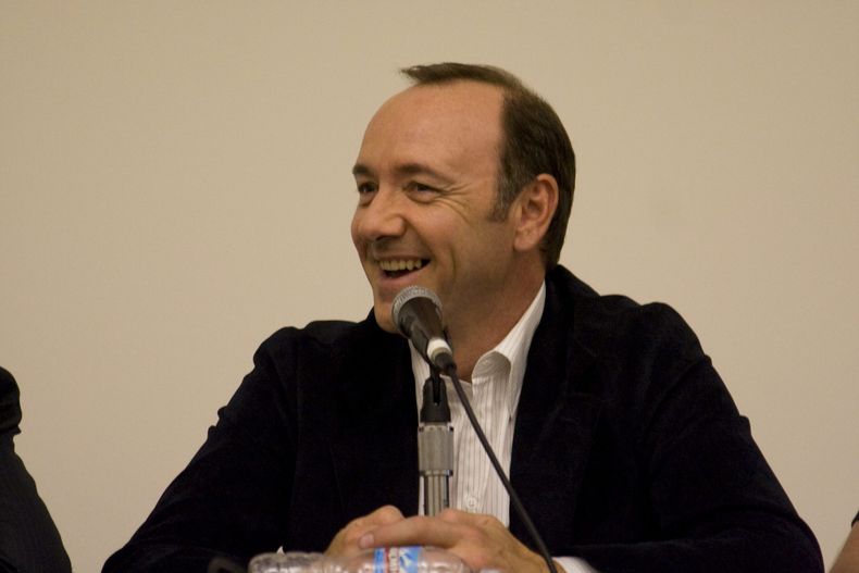 Kevin_Spacey_@_San_Diego_Comic Con_2008 scaled.jpg