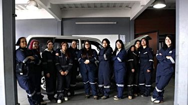 Mecánicas en Acción, la tesis con que buscan aumentar mujeres en la mecánica automotriz